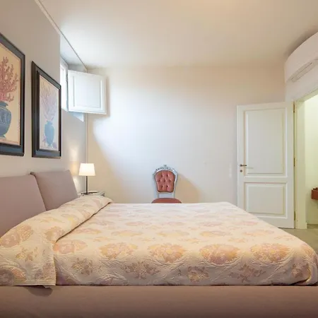 Stunning & Luxurious 1br 1 Min Walk By Duomo דירה פירנצה