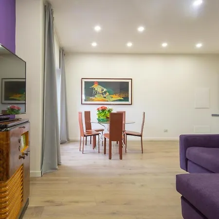 Stunning & Luxurious 1br 1 Min Walk By Duomo *